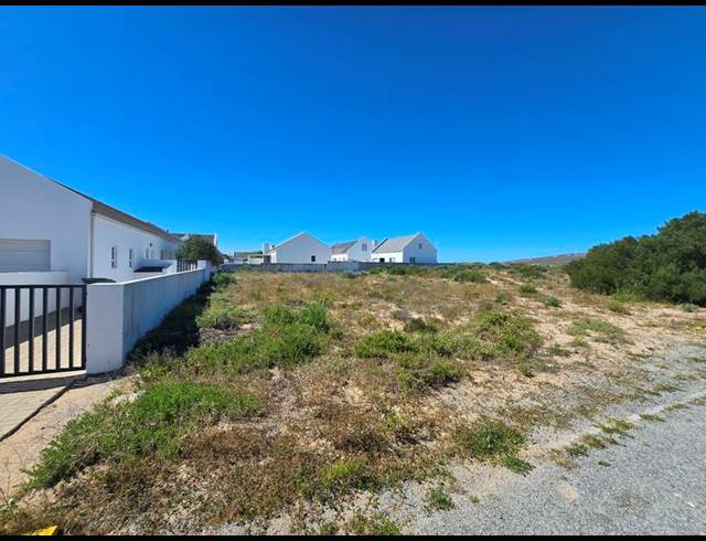 LAND FOR SALE IN GOLDEN MILE